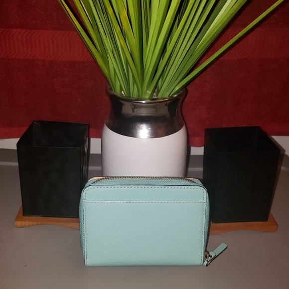 Kate Spade - Picture 2 of 3